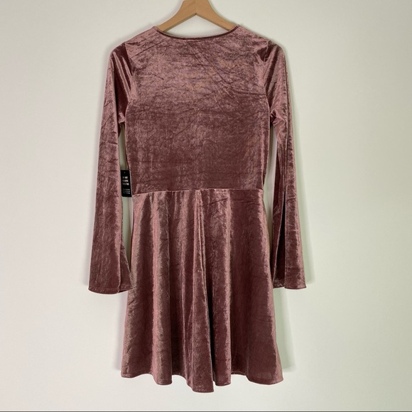 Express Long Sleeve Rose Dress Size Medium - Picture 5 of 8